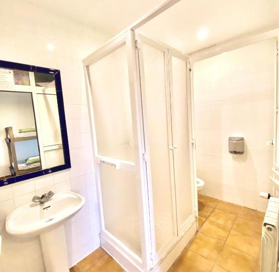 חדר סטנדרט לארבעה, Hostel Albergue Paradiso