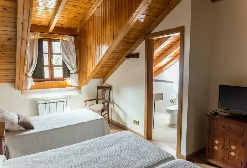 3-Bett-Standardzimmer, Ambasmestas