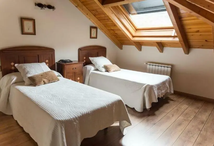 3-Bett-Standardzimmer, Ambasmestas