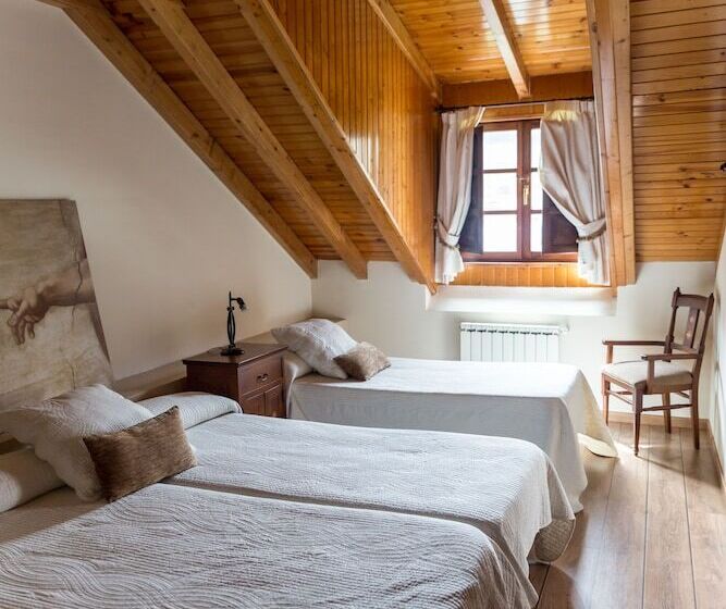 חדר סטנדרט לשלושה, Ambasmestas