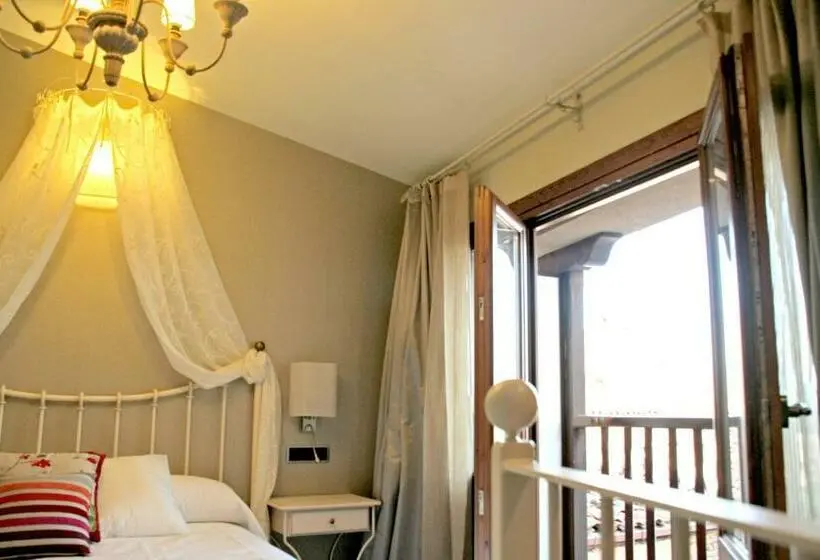 シングルデラックスルーム, Castillo De Alquézar