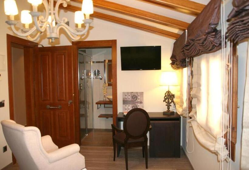 חדר סטנדרט, Castillo De Alquézar