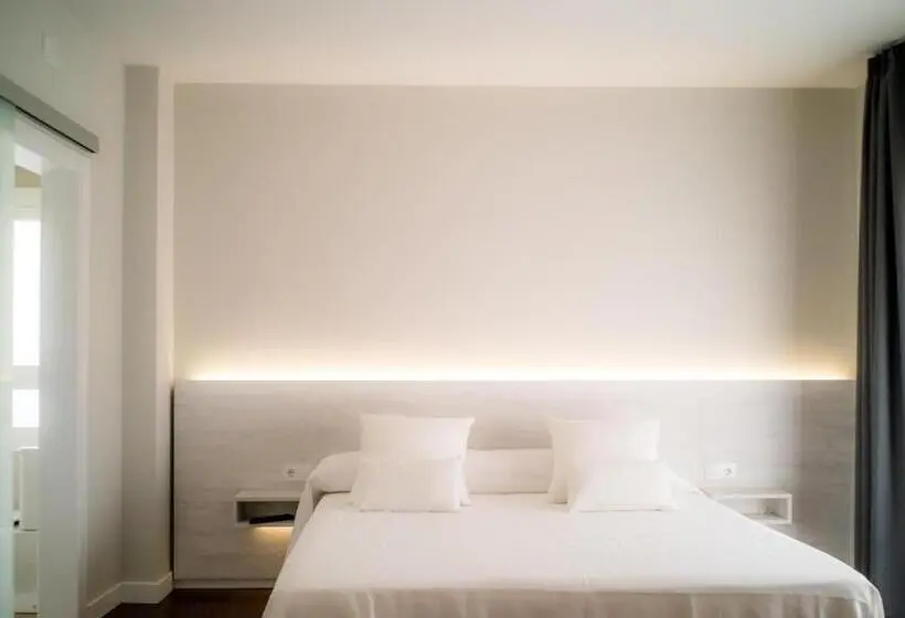 キングサイズベッドのスタンダードルーム, El Pi De Sant Just   Habitacions I Apartaments