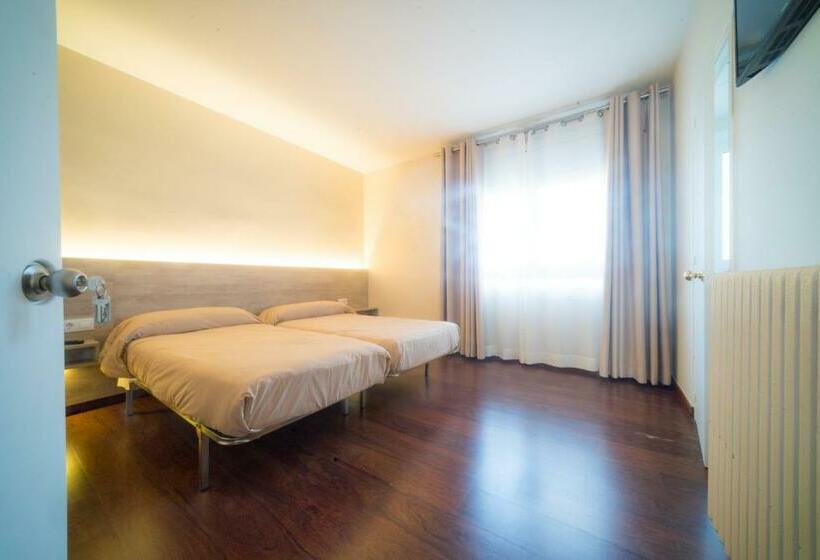 Номер Economy, El Pi De Sant Just   Habitacions I Apartaments