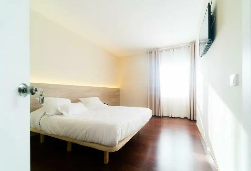 エコノミールーム, El Pi De Sant Just   Habitacions I Apartaments