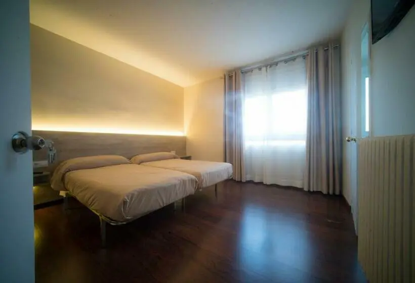 エコノミールーム, El Pi De Sant Just   Habitacions I Apartaments