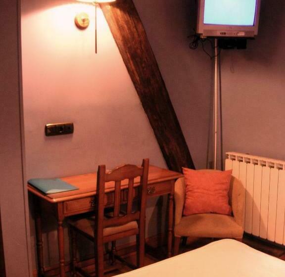 חדר סטנדרט יחיד, Mauleon