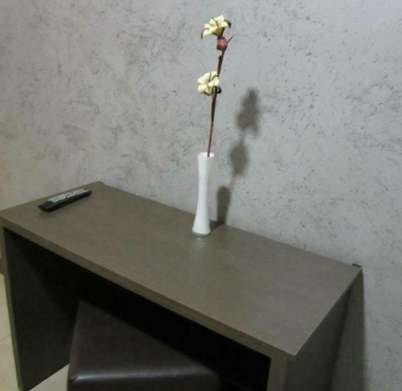 اتاق استاندارد, Nuñez Tomelloso