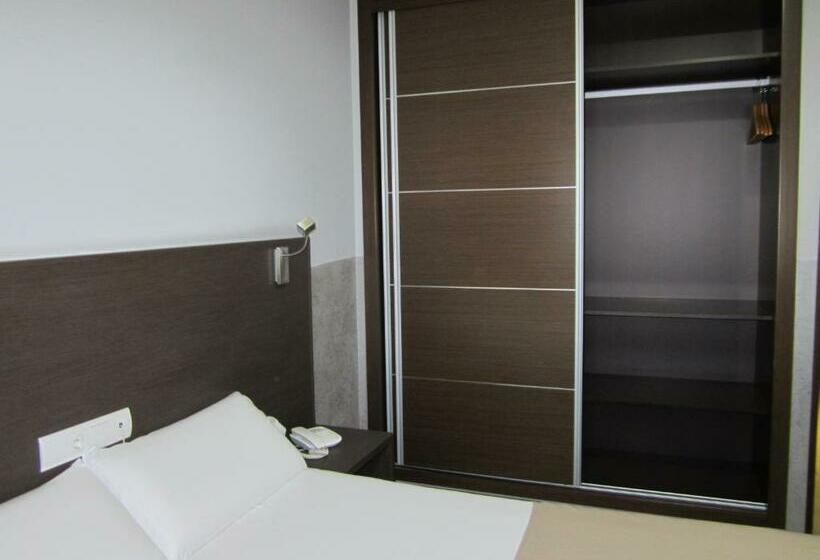 اتاق استاندارد, Nuñez Tomelloso