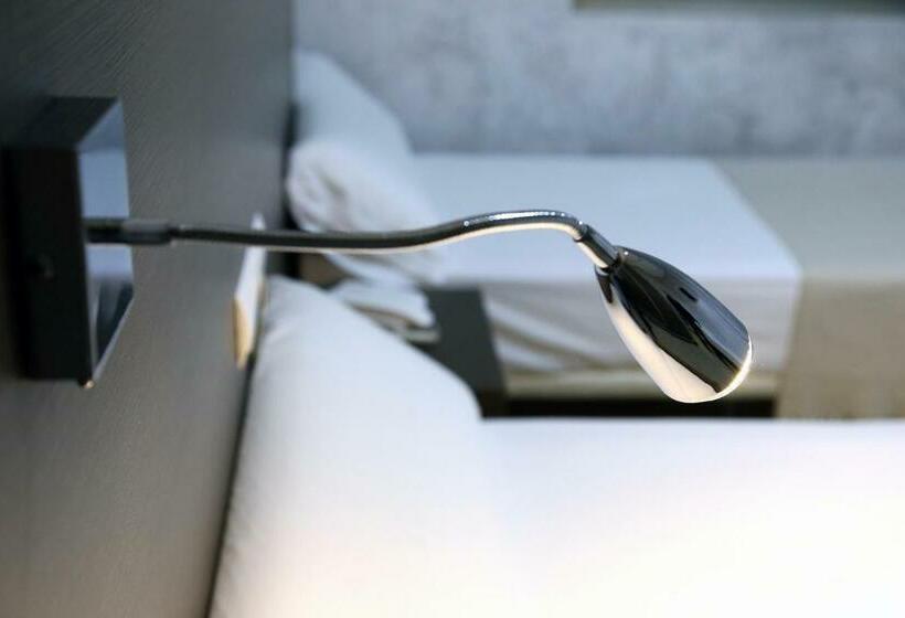 اتاق استاندارد, Nuñez Tomelloso