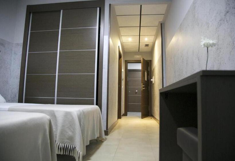 اتاق استاندارد, Nuñez Tomelloso