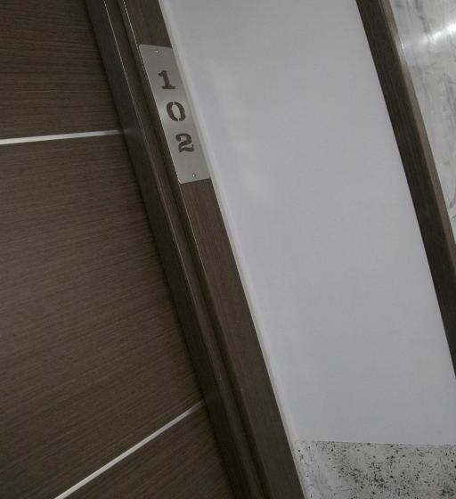 اتاق استاندارد, Nuñez Tomelloso