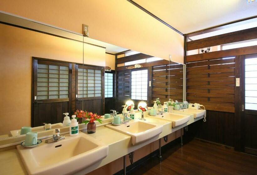 Quarto Estandar Banheiro Compartilhado, Fukashiso