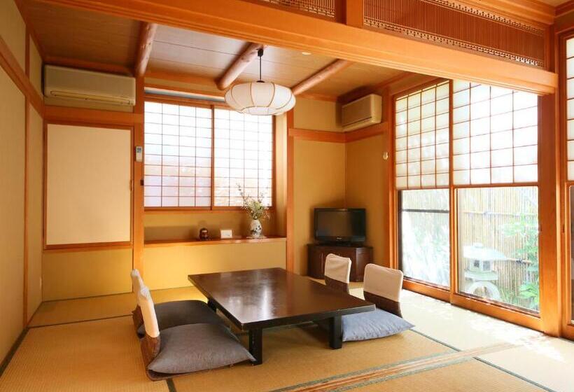 Quarto Familiar Superior, Fukashiso