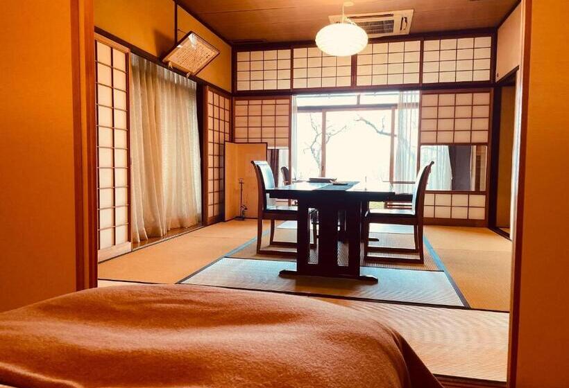 סוויטת סופריור, Sekitei