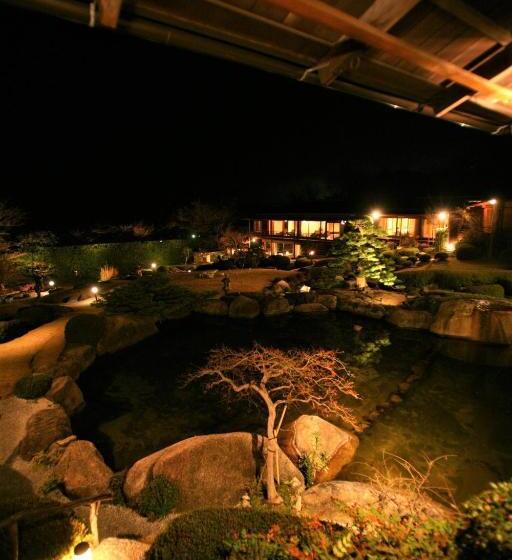 סוויטה דלוקס, Sekitei