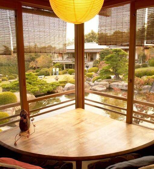 סוויטה דלוקס, Sekitei