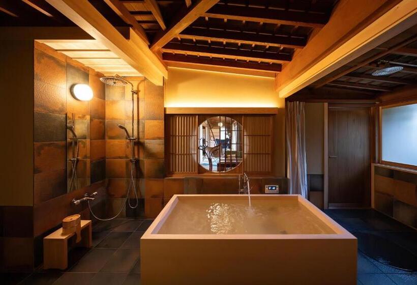 סוויטת ג'וניור, Sekitei