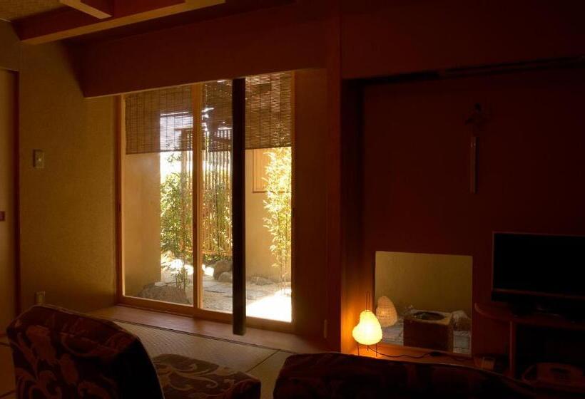 סוויטה אקזקיוטיב, Sekitei