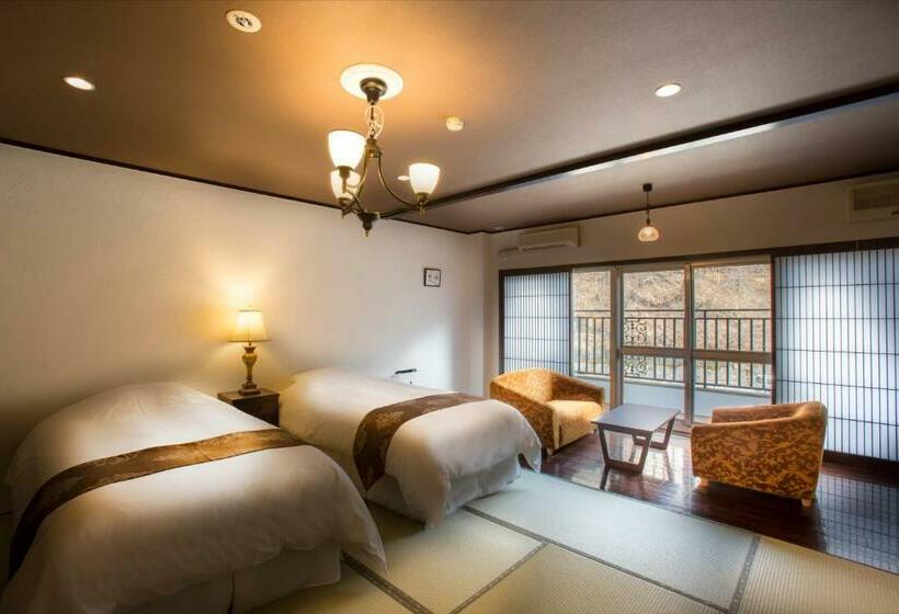 חדר סטנדרט לארבעה, Tateshina Shinyu Onsen