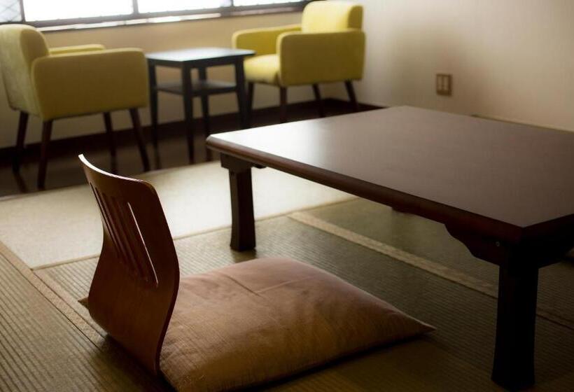 חדר אקונומי לארבעה, Tateshina Shinyu Onsen