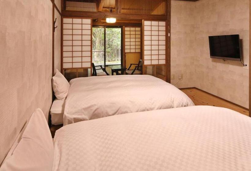 חדר סטנדרט חדר אמבטיה משותף, Yamashinobu