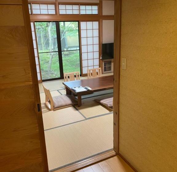 스탠다드 룸, Yamashinobu