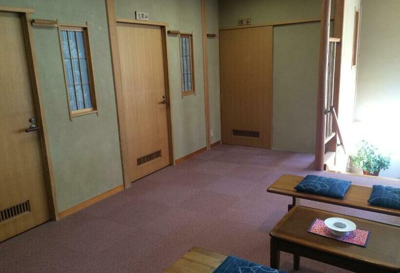 Номер Стандарт Четырехместный Совместный Санузел, Yudanaka Onsen Yamazakiya