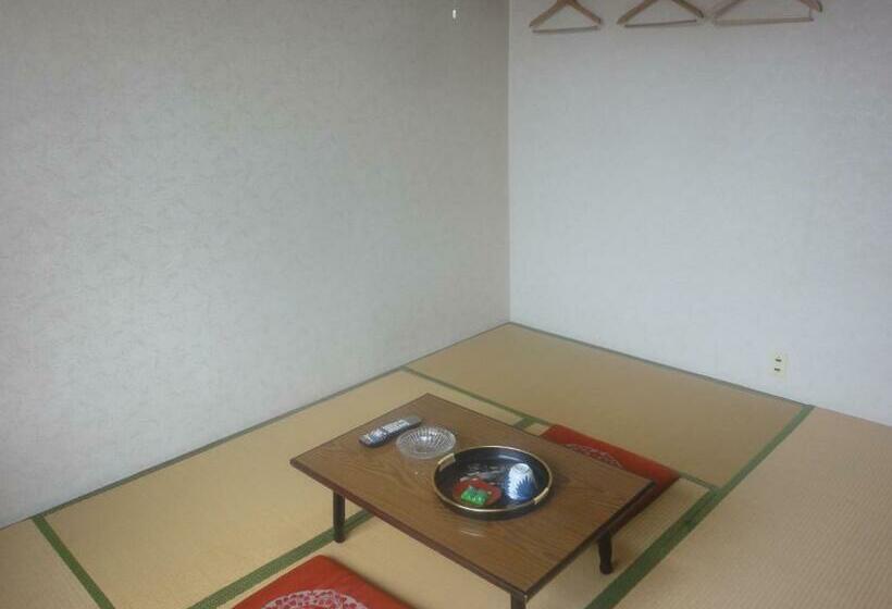 Quarto Familiar, Tenryu Ryokan