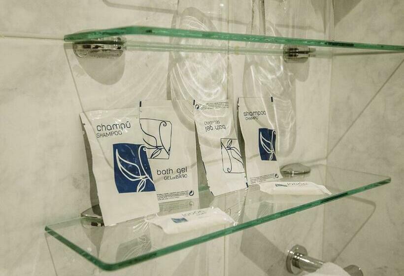 스탠다드 발코니 룸, Hostal Plaza