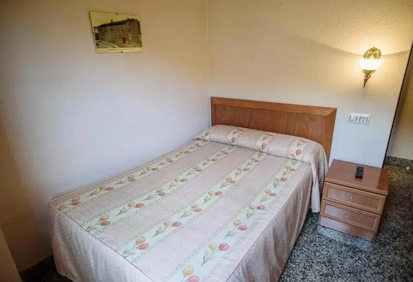 シングルベーシックルーム, Hostal Plaza
