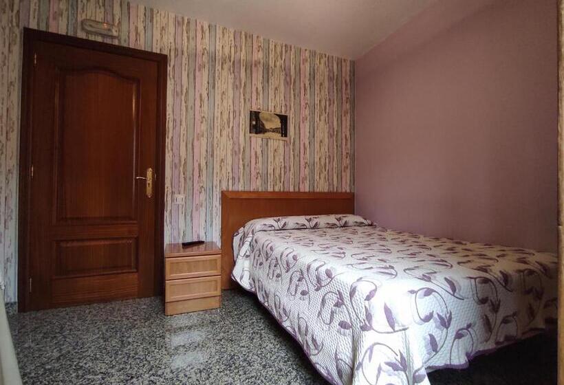 기본룸, Hostal Plaza