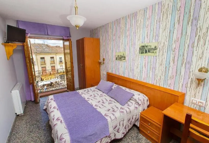 اتاق استاندارد با بالکن, Hostal Plaza