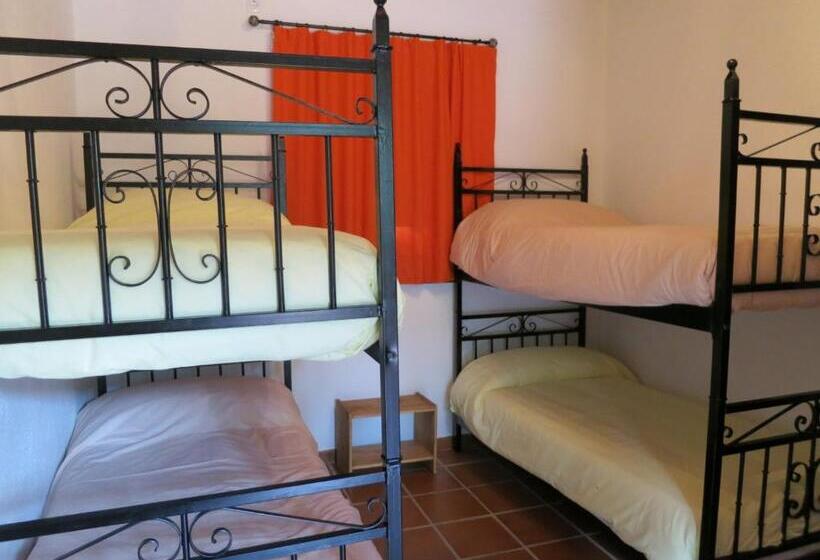 חדר סטנדרט לארבעה, Albergue Rural De Fuente Agria