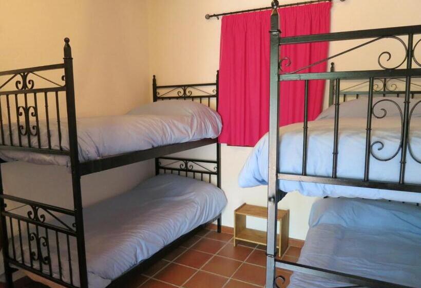 Четырехместный Номер Стандарт, Albergue Rural De Fuente Agria