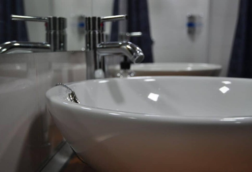 سرير فى غرفة مشتركه, Sulok Tarifa   Hostel