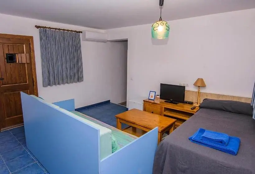 Standard Kolmen Hengen Huone, Cortijo 4 Elementos