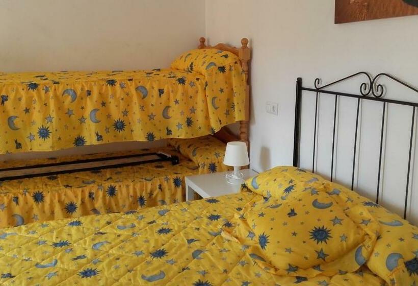 四人标准间, La Llar De Laura