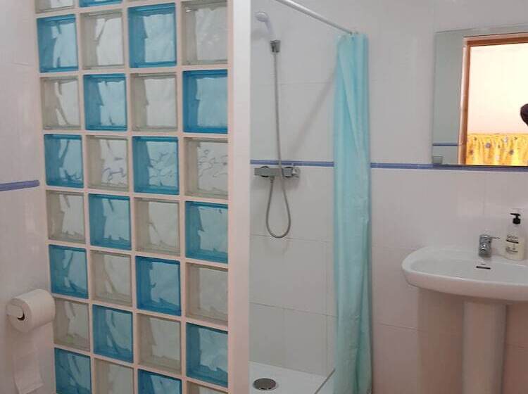 四人标准间, La Llar De Laura