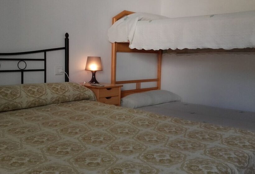 四人标准间, La Llar De Laura