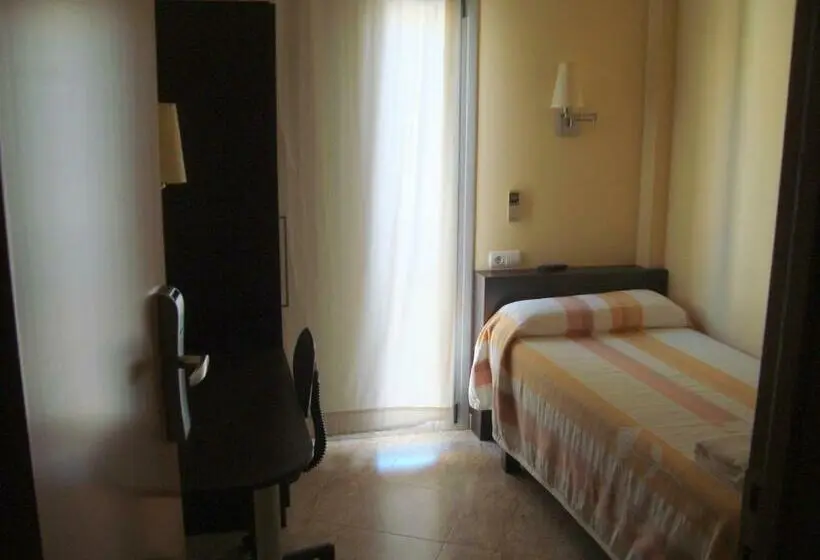 スタンダードシングルルーム, Hostal Sant Sadurní