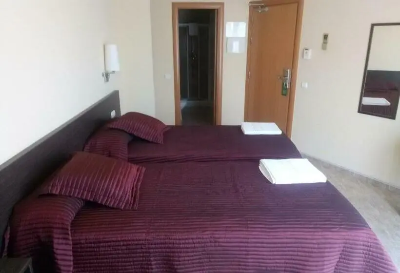 スタンダードルーム, Hostal Sant Sadurní