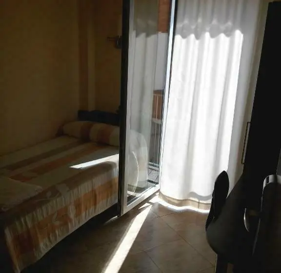 スタンダードシングルルーム, Hostal Sant Sadurní