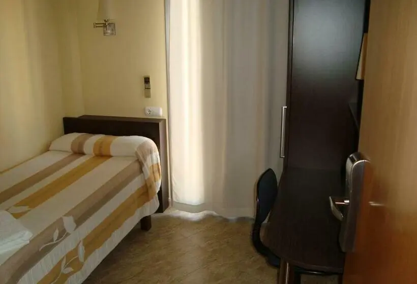 スタンダードシングルルーム, Hostal Sant Sadurní