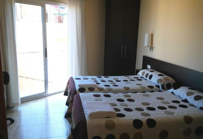 Номер Стандарт, Hostal Sant Sadurní