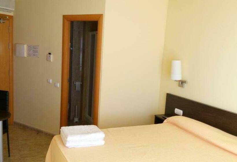 Номер Стандарт, Hostal Sant Sadurní