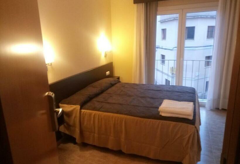 Номер Стандарт, Hostal Sant Sadurní