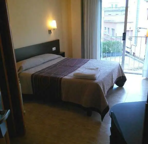 スタンダードルーム, Hostal Sant Sadurní