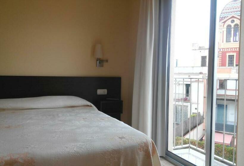 Номер Стандарт, Hostal Sant Sadurní