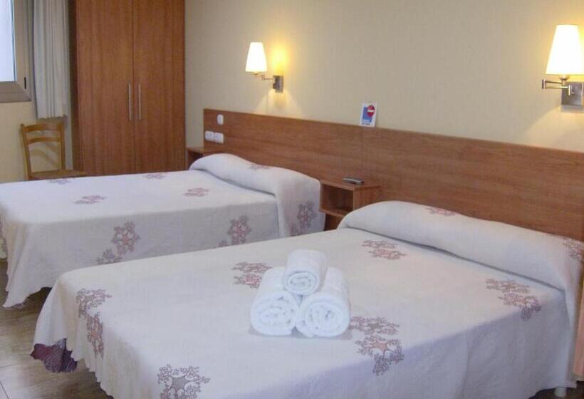 Номер Стандарт, Hostal Sant Sadurní